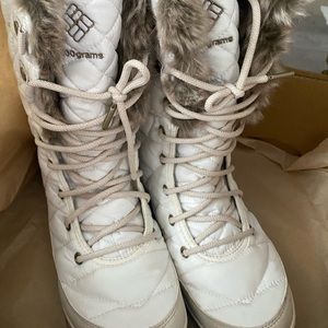 Women’s Size 9 NWT Columbia Boots